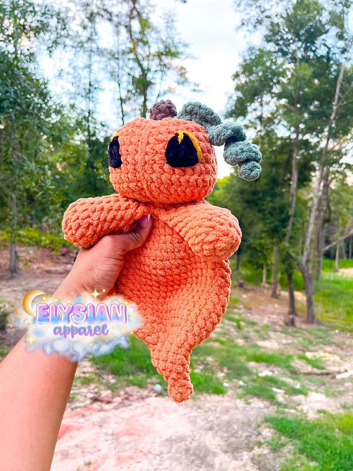 Willow Pumpkin Snuggler